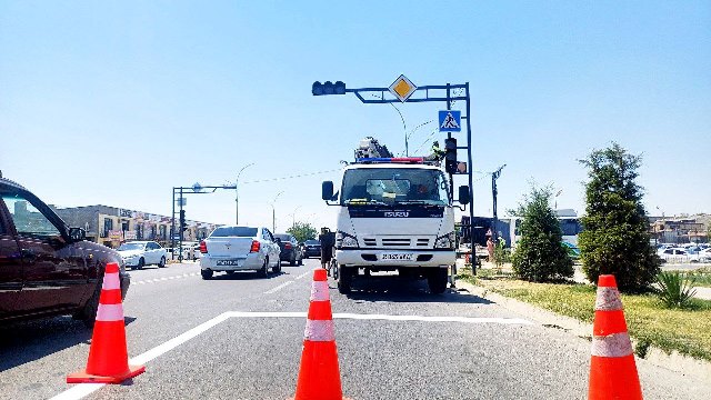 ECOBOZOR HUDUDIGA SVETOFOR O‘RNATILDI